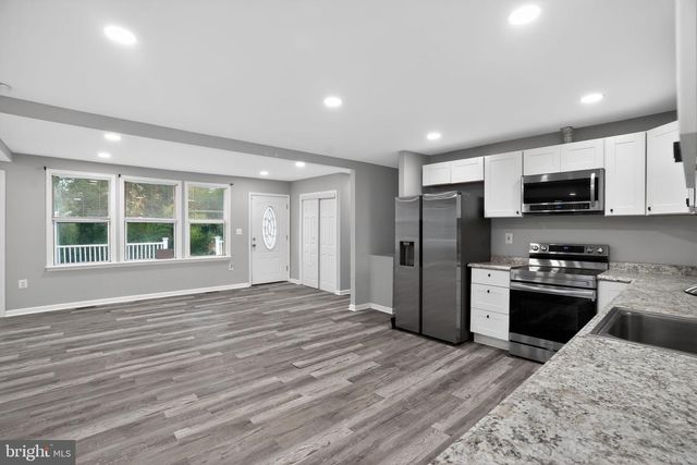 202 WELSH TRACT RD, Newark, DE 19702