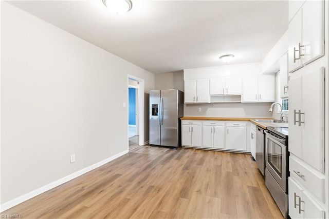 1456 LONDON Drive, High Point, NC 27260