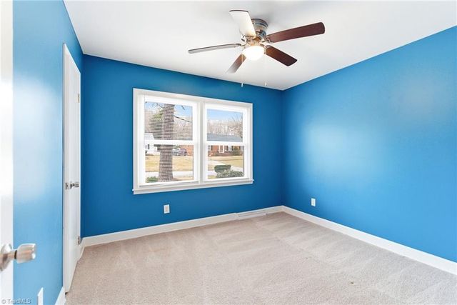 1456 LONDON Drive, High Point, NC 27260