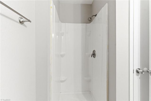 1456 LONDON Drive, High Point, NC 27260