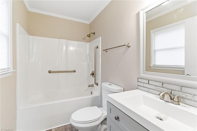 1456 LONDON Drive, High Point, NC 27260