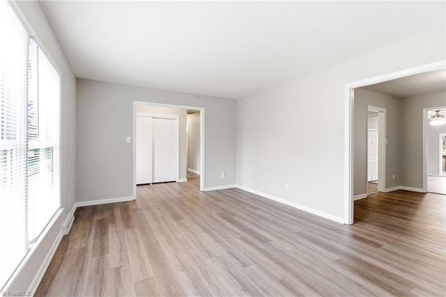 1456 LONDON Drive, High Point, NC 27260