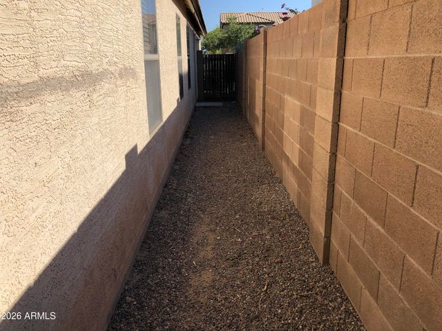 16668 W BELLEVIEW Street, Goodyear, AZ 85338