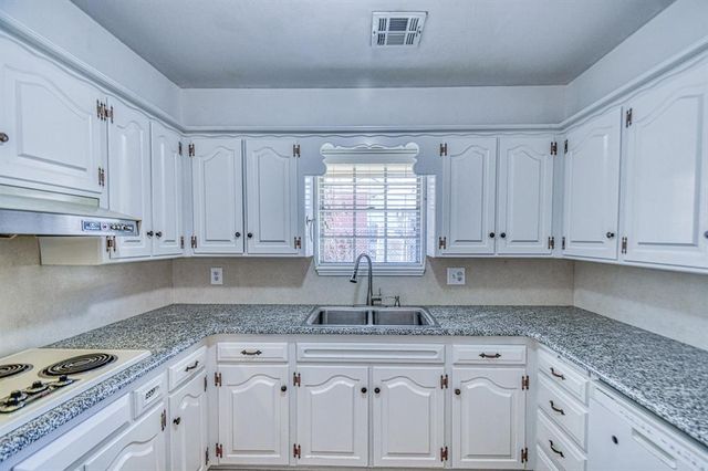 3209 NW 61st Terrace, Oklahoma City, OK 73112