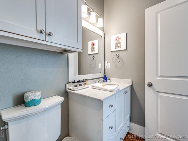 35 Boardwalk Street A, Carlton Landing, OK 74432