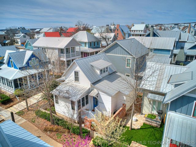 35 Boardwalk Street A, Carlton Landing, OK 74432