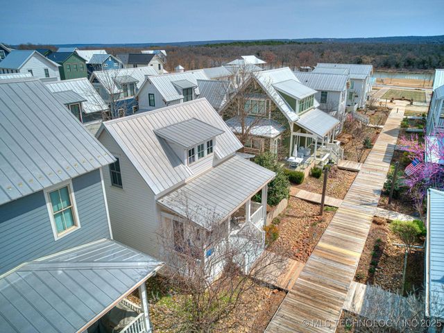 35 Boardwalk Street A, Carlton Landing, OK 74432