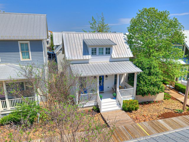 35 Boardwalk Street A, Carlton Landing, OK 74432