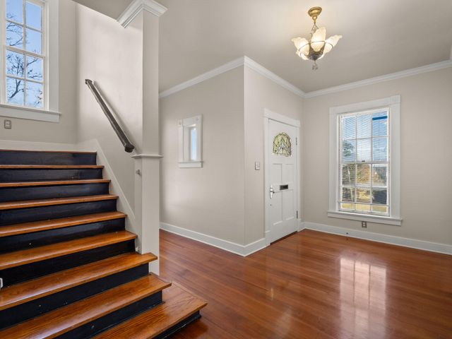 300 S 8th St, Leesville, LA 71446