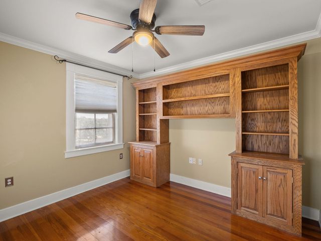 300 S 8th St, Leesville, LA 71446