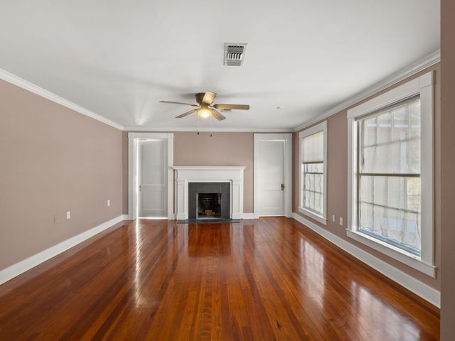 300 S 8th St, Leesville, LA 71446