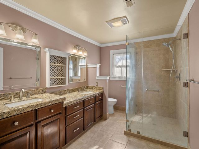 300 S 8th St, Leesville, LA 71446
