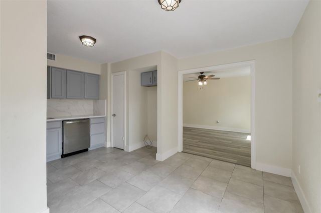 12003 Greenwood Forest Drive B, Houston, TX 77066