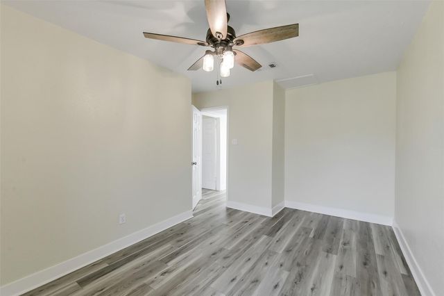 12003 Greenwood Forest Drive B, Houston, TX 77066