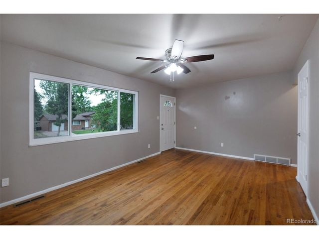 838 Kingsley Dr, Colorado Springs, CO 80909