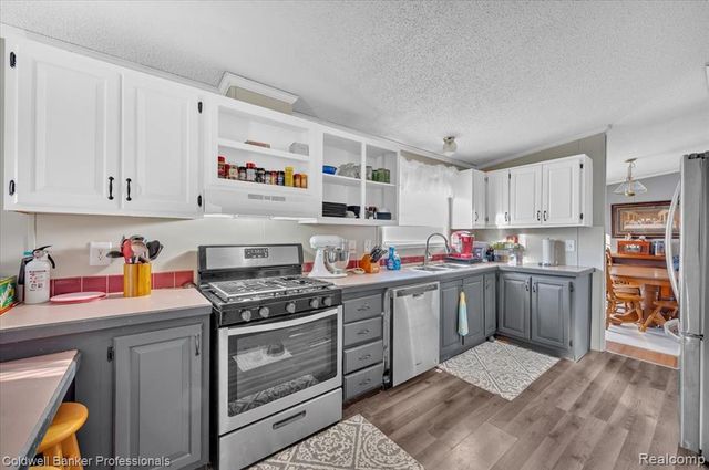 339 Decoy Lane, Lapeer, MI 48446