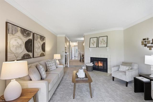 255 College Cross Apt 86, Norfolk, VA 23510