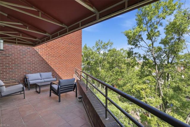 255 College Cross Apt 86, Norfolk, VA 23510