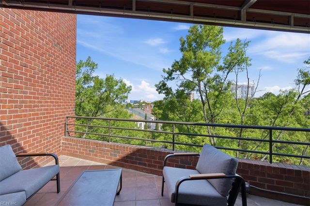 255 College Cross Apt 86, Norfolk, VA 23510