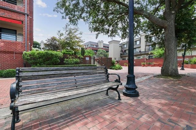 255 College Cross Apt 86, Norfolk, VA 23510