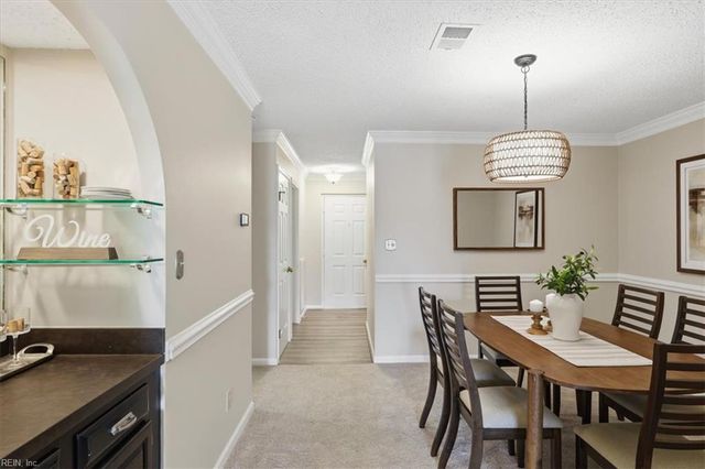 255 College Cross Apt 86, Norfolk, VA 23510