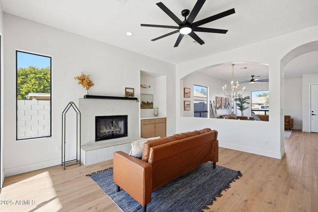 5341 W CHICAGO Street, Chandler, AZ 85226