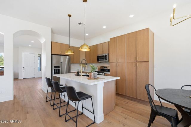 5341 W CHICAGO Street, Chandler, AZ 85226