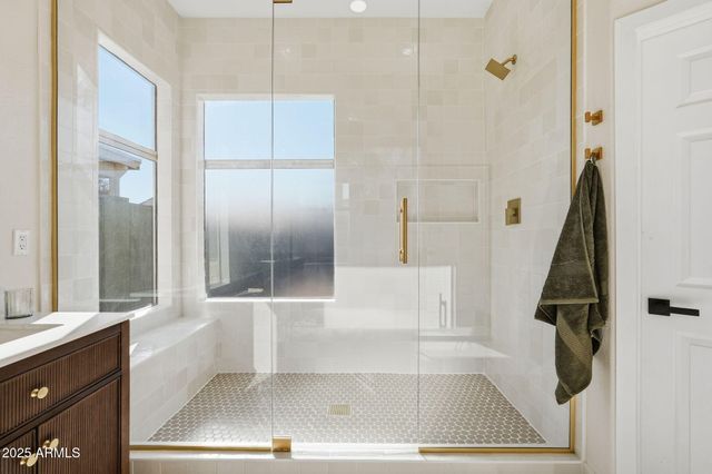 5341 W CHICAGO Street, Chandler, AZ 85226