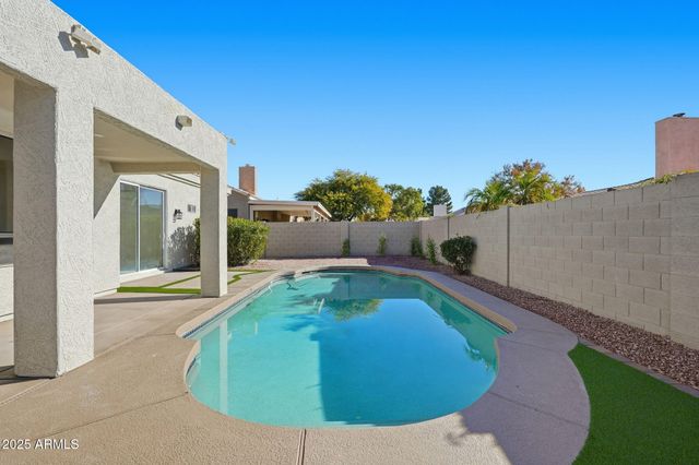 5341 W CHICAGO Street, Chandler, AZ 85226