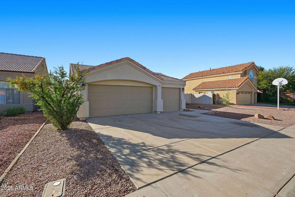 5341 W CHICAGO Street, Chandler, AZ 85226