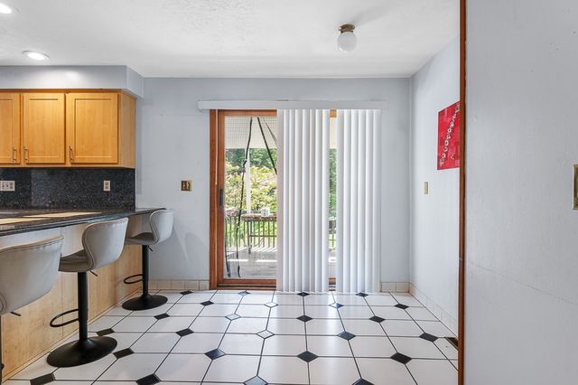 6 Marlboro Dr, Leicester, MA 01524