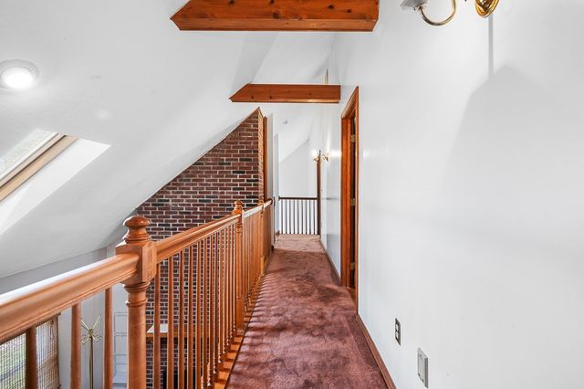 6 Marlboro Dr, Leicester, MA 01524