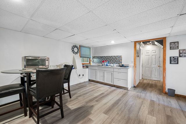 6 Marlboro Dr, Leicester, MA 01524