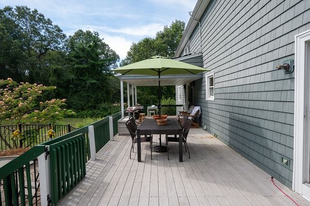 6 Marlboro Dr, Leicester, MA 01524