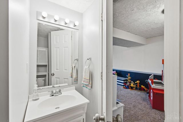 6276 Gulfstream Court, West Chester, OH 45069