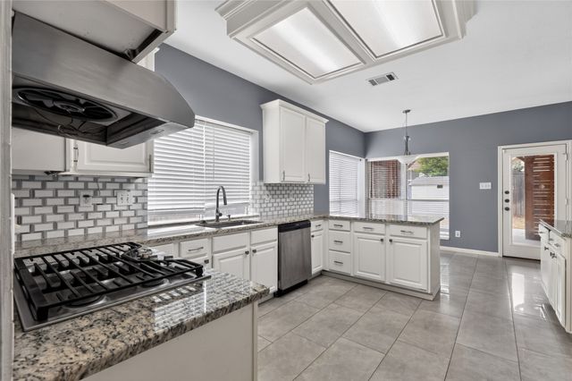 3909 Tuscany Court, Arlington, TX 76016