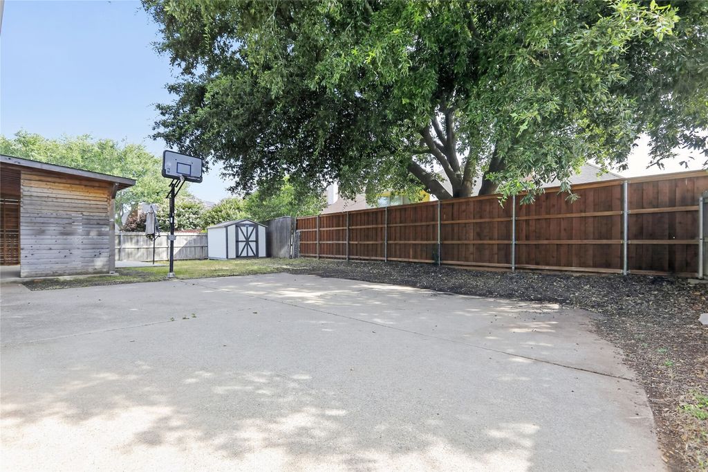 3909 Tuscany Court, Arlington, TX 76016