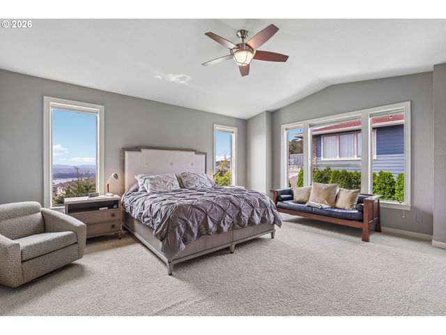 2551 W 1ST St, Washougal, WA 98671