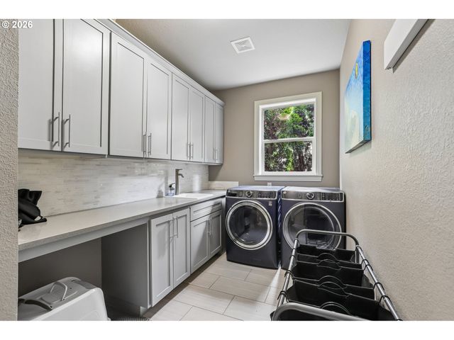 2551 W 1ST St, Washougal, WA 98671