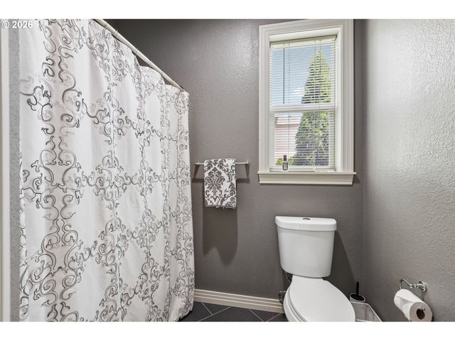 2551 W 1ST St, Washougal, WA 98671