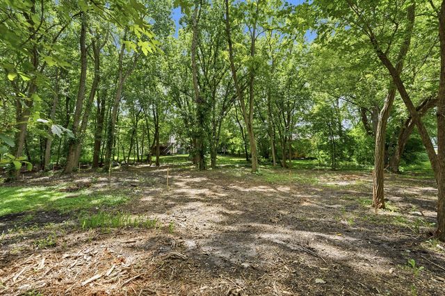24005 N VALLEY Road, Lake Zurich, IL 60047