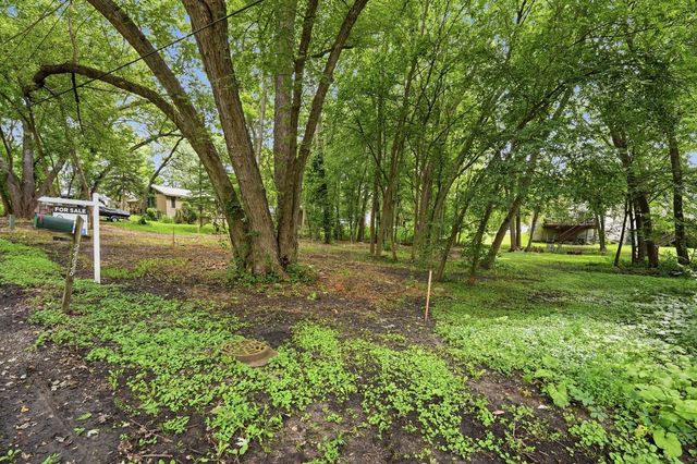 24005 N VALLEY Road, Lake Zurich, IL 60047