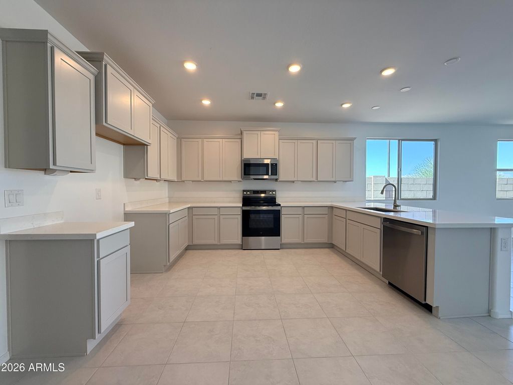 1329 S 216TH Avenue, Buckeye, AZ 85326 — photo 2