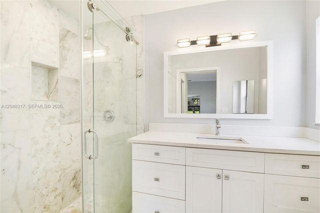 9496 Sun Pointe Dr, Boynton Beach, FL 33437