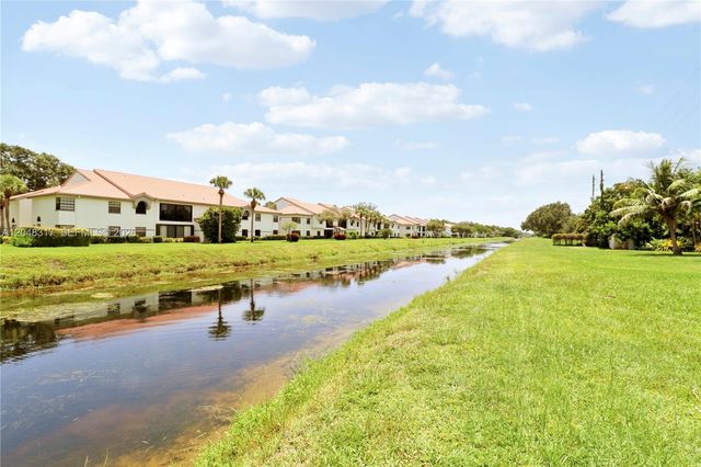 9496 Sun Pointe Dr, Boynton Beach, FL 33437