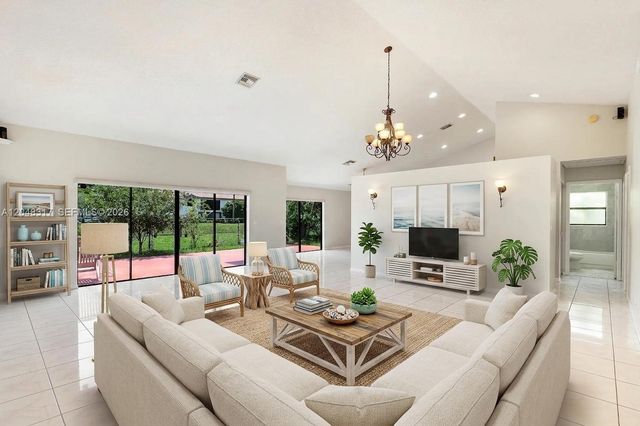 9496 Sun Pointe Dr, Boynton Beach, FL 33437