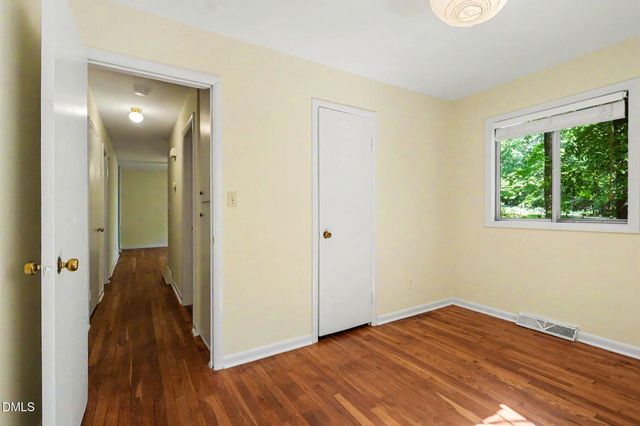 212 Valley Park Drive, Chapel Hill, NC 27514