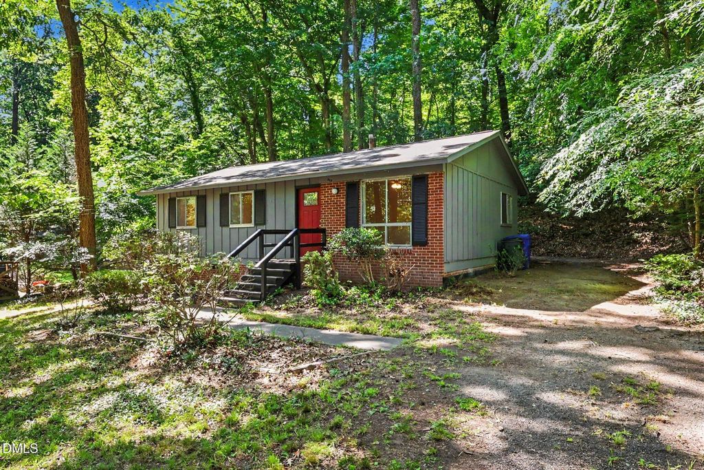 212 Valley Park Drive, Chapel Hill, NC 27514