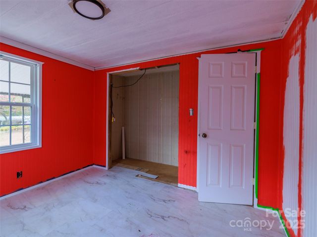 88 Puma Drive, Hendersonville, NC 28791