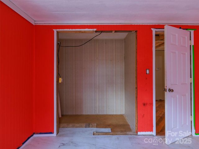 88 Puma Drive, Hendersonville, NC 28791